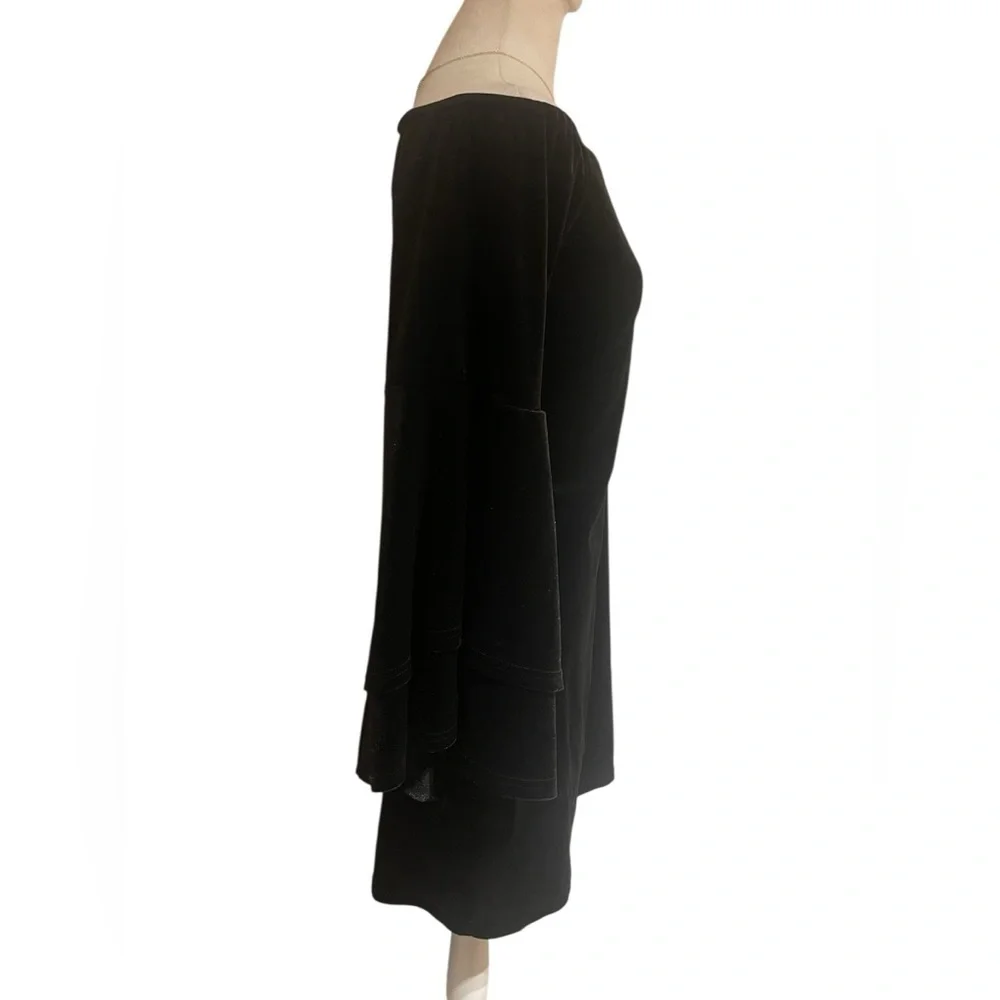 Plus Size 4XL Black Velvet Dress with Bell Sleeves Witchy Gothic Style